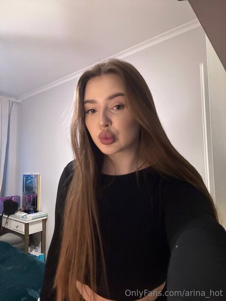 Arina Hot erotic model gallery