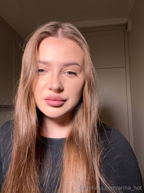 Arina Hot pornstar sex galleries