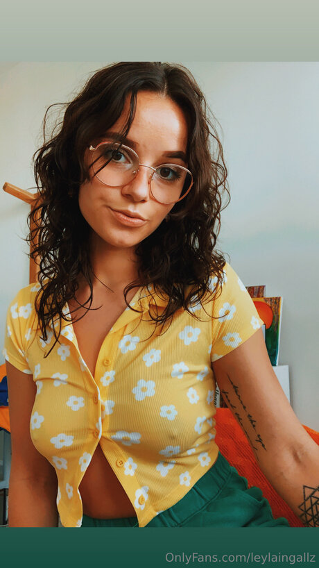 Leylaingallz exclusive actress pics