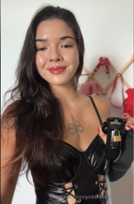 giant onlyfans xxx photo