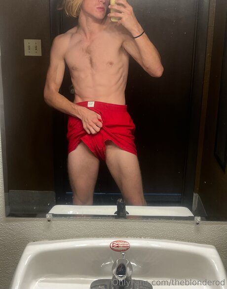 Theblonderod xxx model galleries