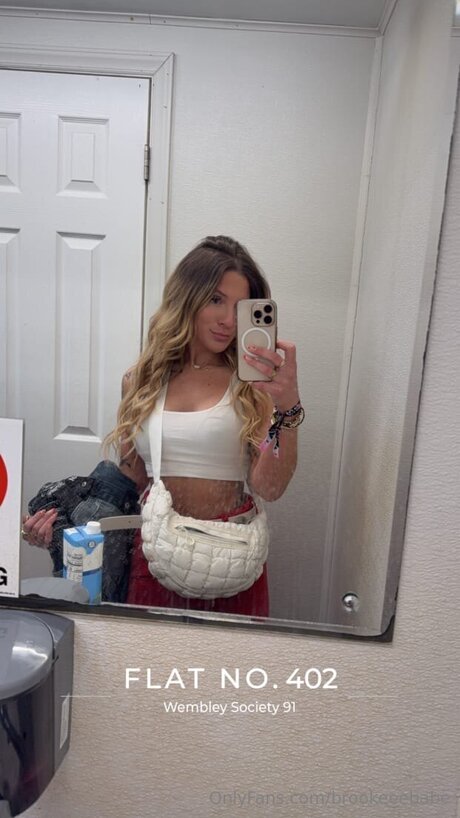 Brookeeebabe pornographic model gallery