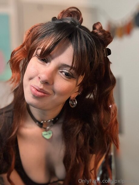 Pxlprncss model pics