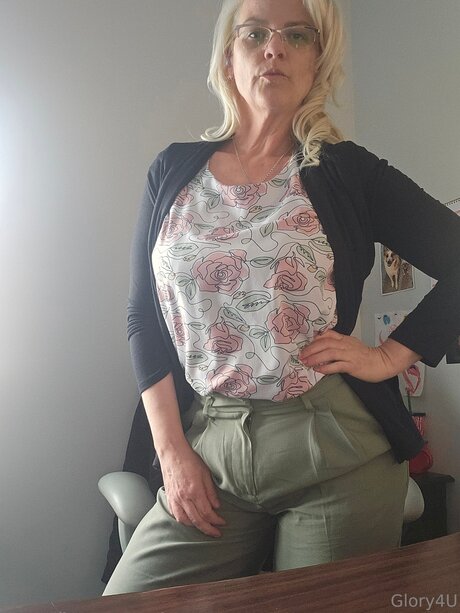 Glory4u art star pic