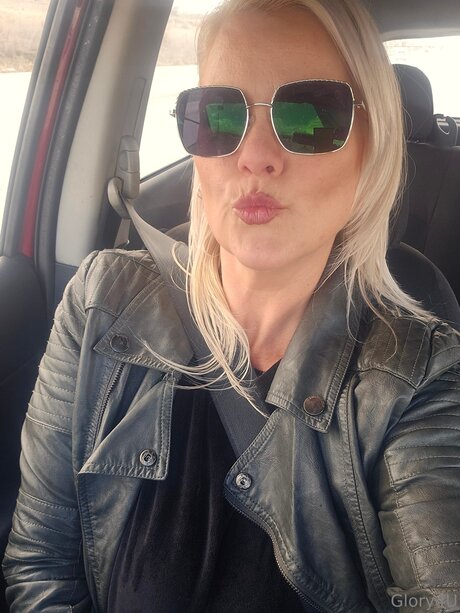 blowjob brunette onlyfans free xxx images