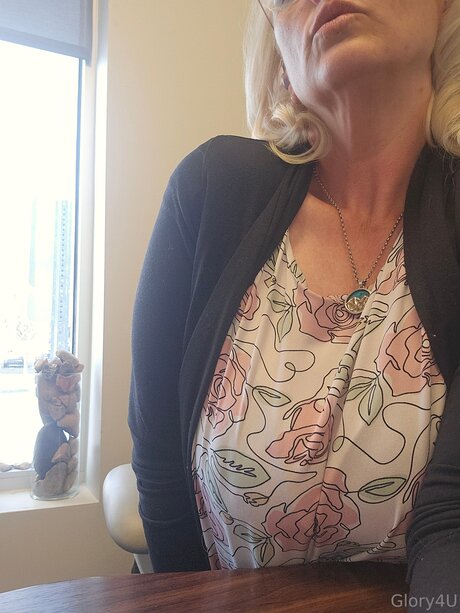 Glory4u sexy actress img