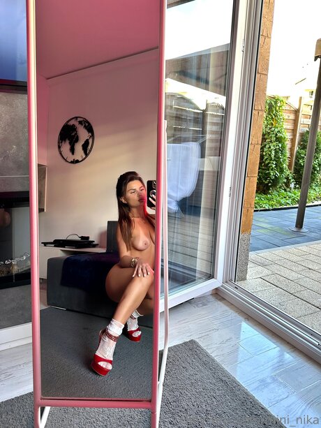 Mini Nika model pretty photos