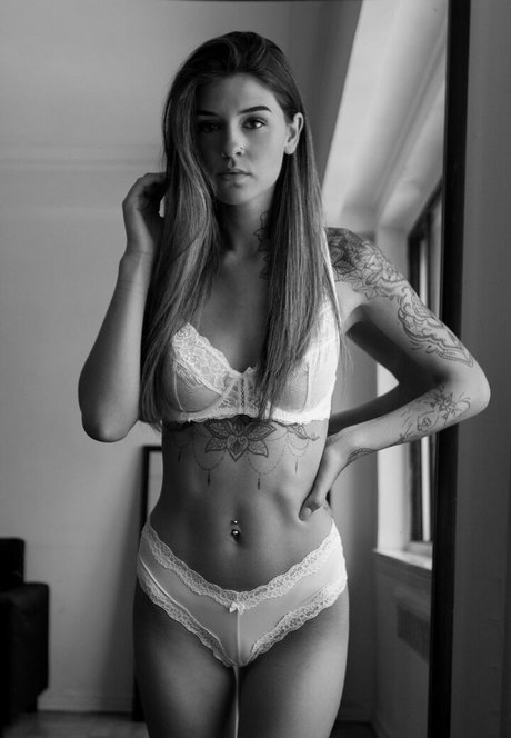 Selena Sstanguay nice model photo