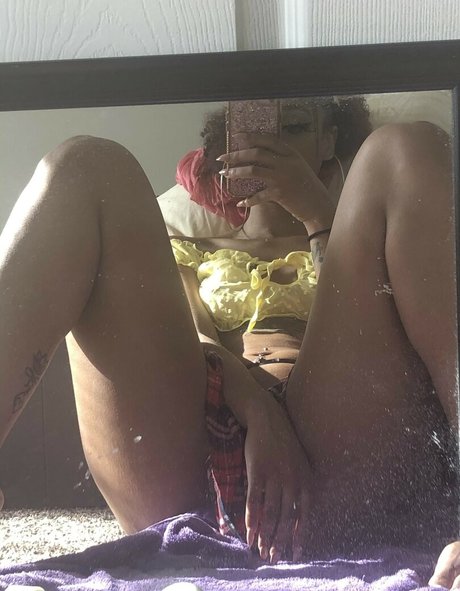lalacakes model nude picture