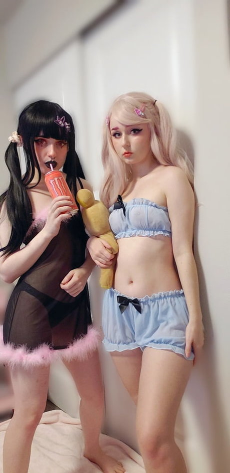 Peachie Sweetie nudes model photo