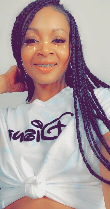 nikkidiorr art model img