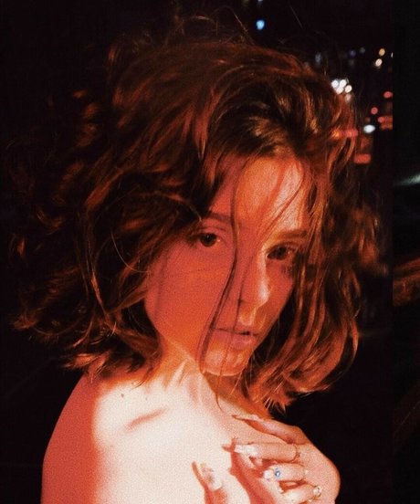 _holynekk sexy actress pictures