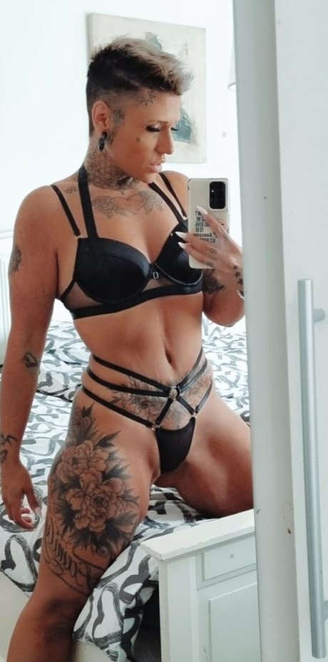 nennefriisk erotic actress galleries