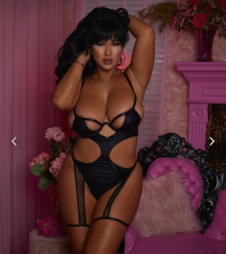 Michelle Yee nude model img