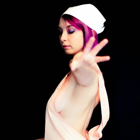 RhiCosplay model beautiful pic