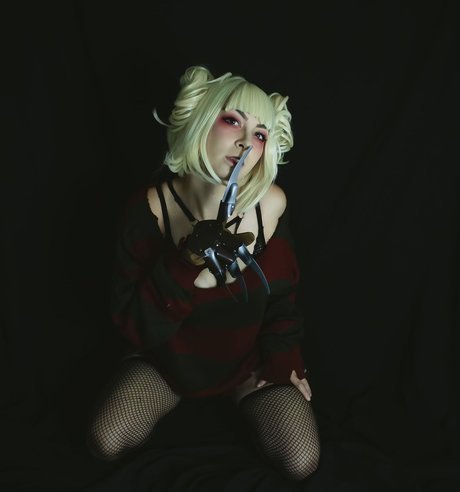 RhiCosplay model perfect img