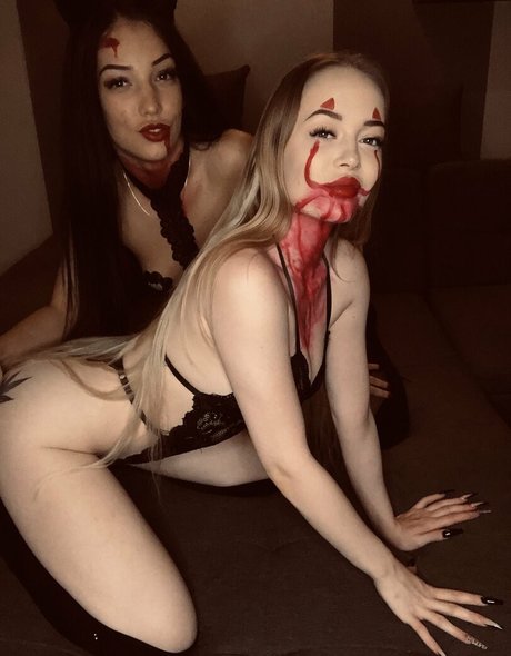 Ninus babe sex model photos