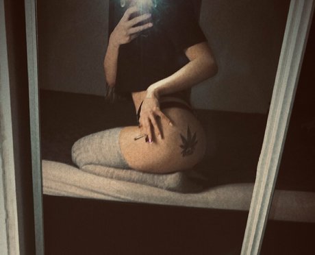 Ninus babe model naked galleries