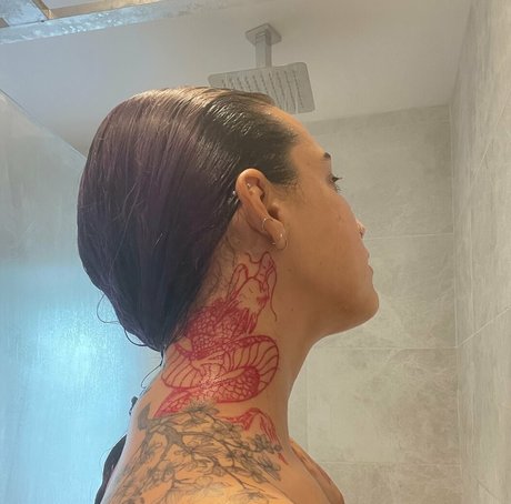 mirror selfie onlyfans sexy nude pic