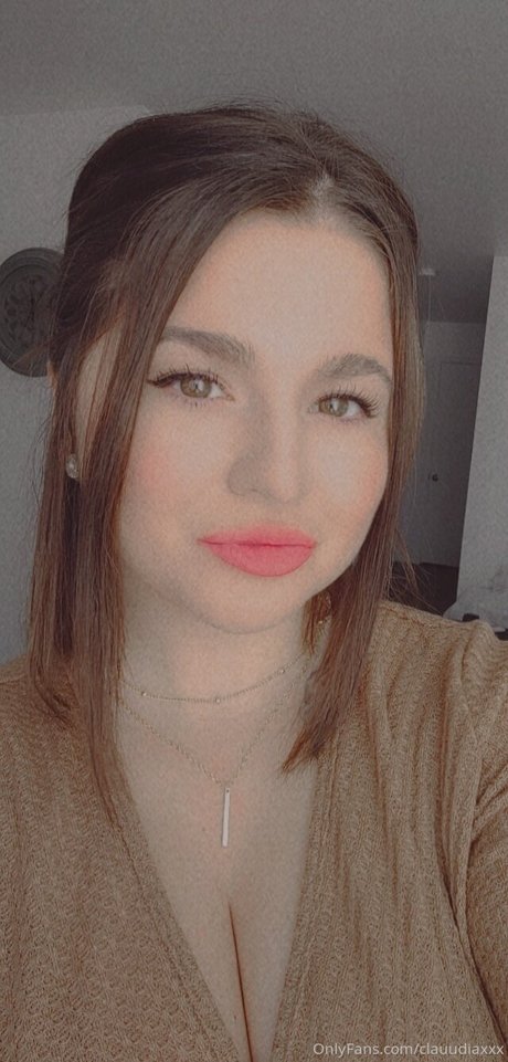 Claudia Lussier model nice picture