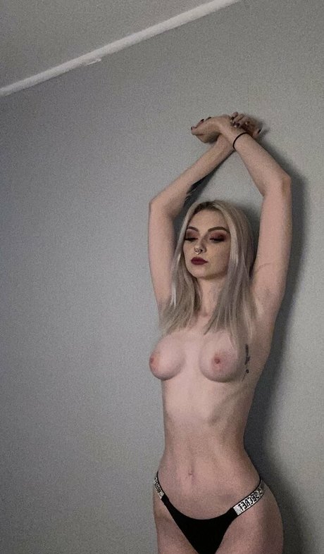 Abi Tumber perfect actress photo