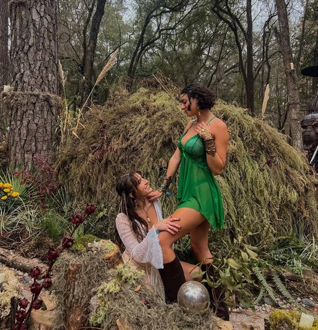 Starrysigh naked actress img