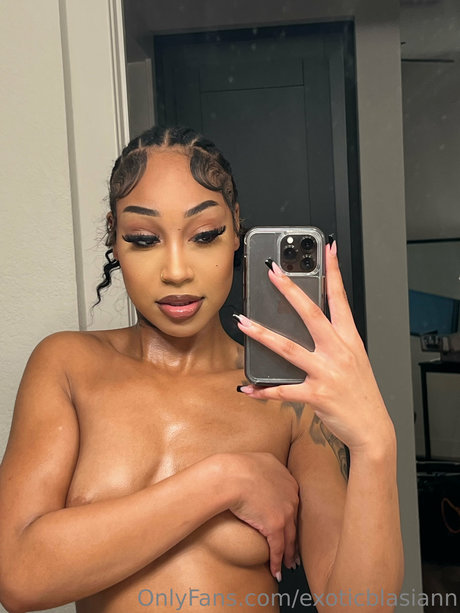 raven onlyfans beautiful gallery