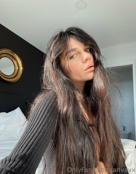 Ana Vavx star exclusive photos