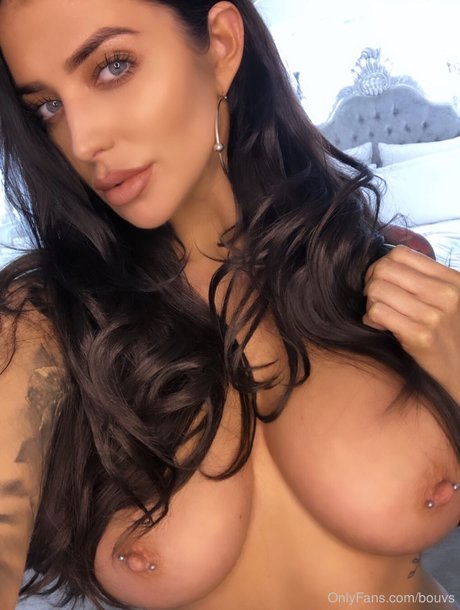 _Bouvs pornstar best pic