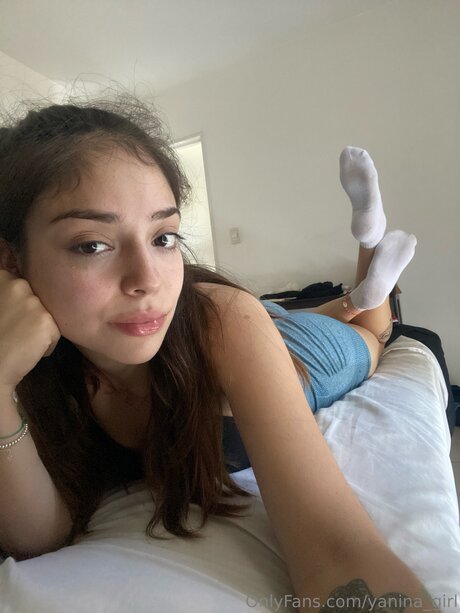 Yanina Girl model adult image