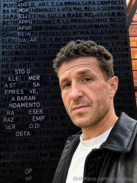 Apollobest erotic model pictures