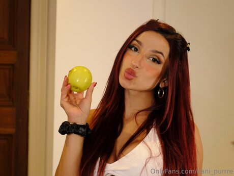 Dani Purrre star sexy images