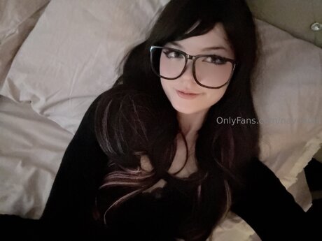 Nayohmii perfect model picture