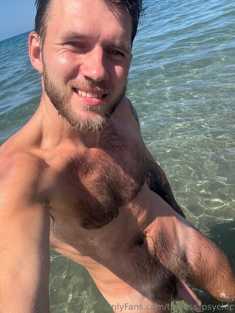 Topless Psychic nude actress pictures