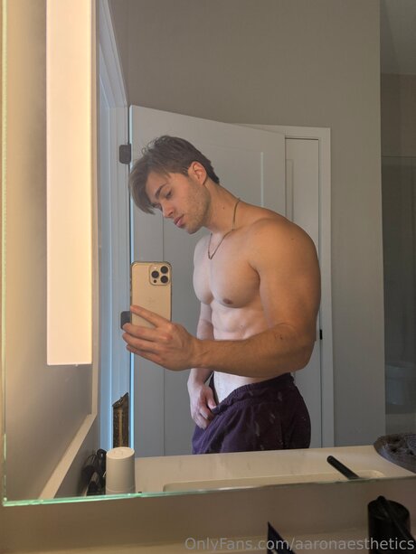 waitress onlyfans erotic picture