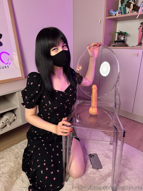 Brattyluna model nice picture