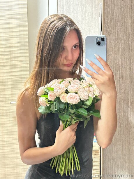 Littleangelmary model top pic