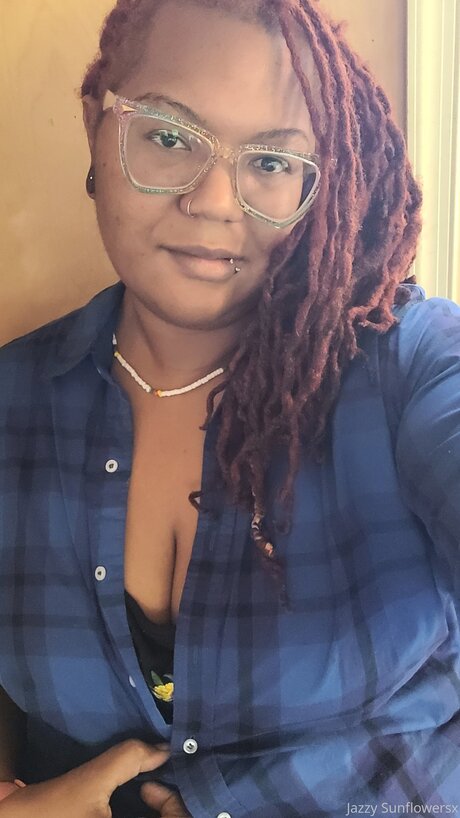 Plantmamajaz exclusive model pic