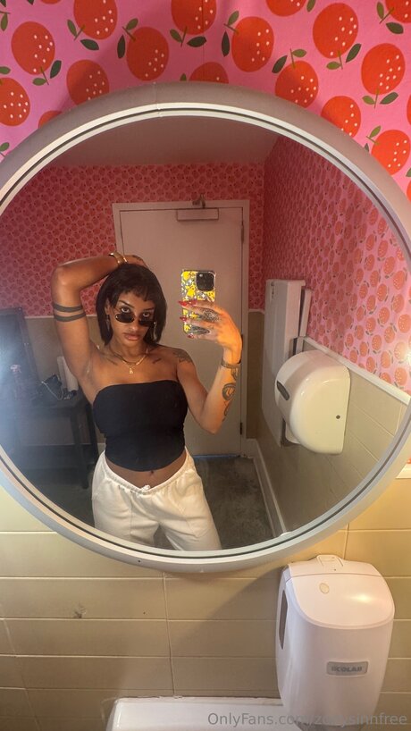 Zoeysinnfree sex actress galleries