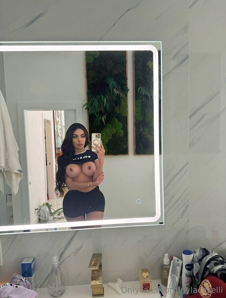 Nylajade model exclusive photo