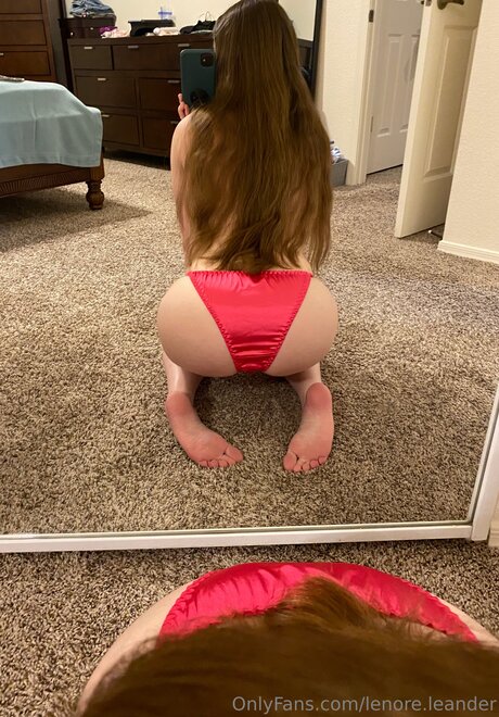 Lenore Leander beautiful pornstar pic