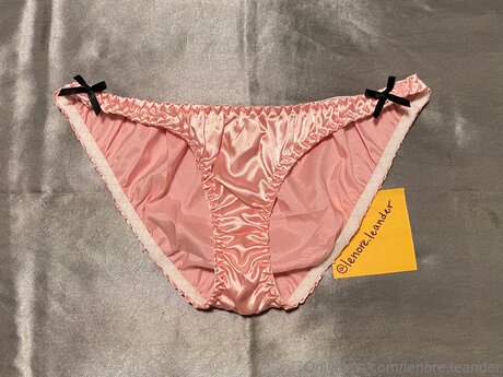 Lenore Leander sexy star pictures