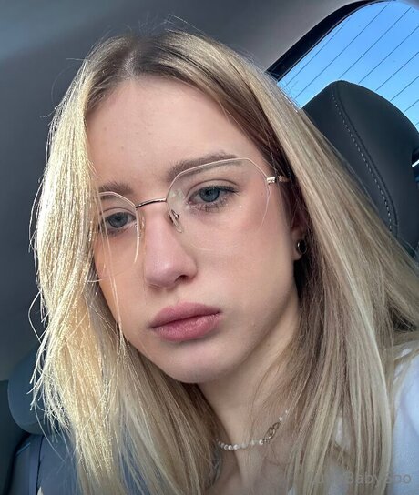 Ami Angel pretty pornstar img