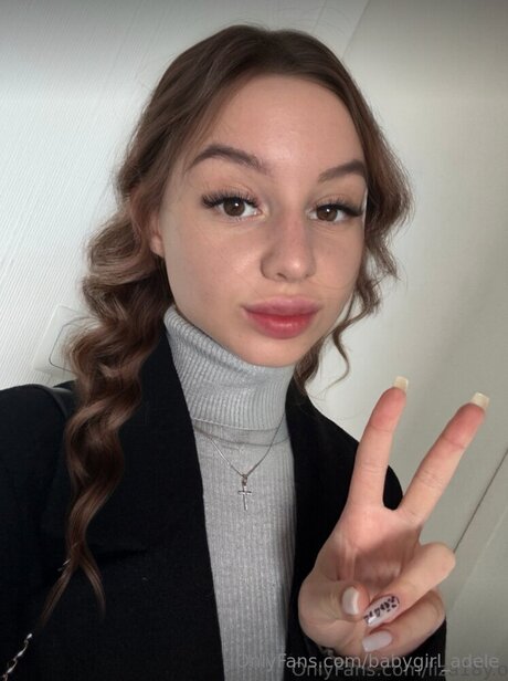 Babygirl Adele top star image