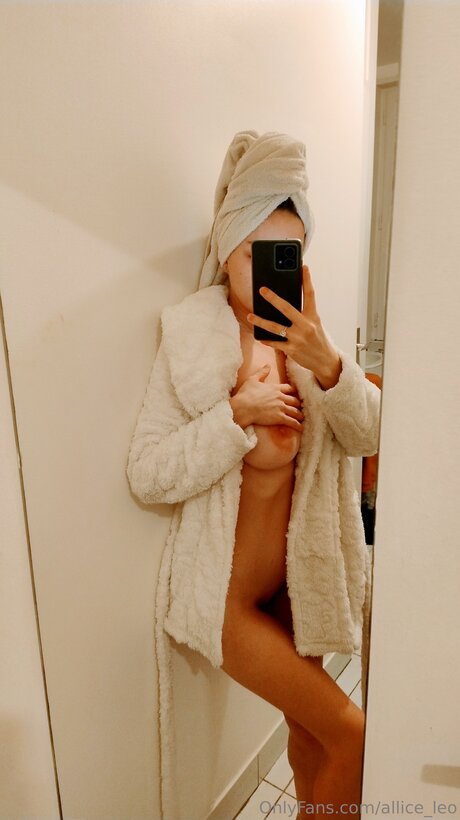 Allice Leo model best img