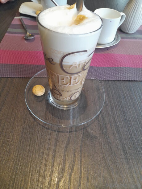 Madame Lycra free model pic