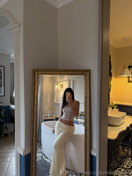 Marcimoral pretty actress pic