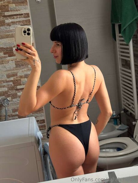 Sarah Heizel pornstar free images