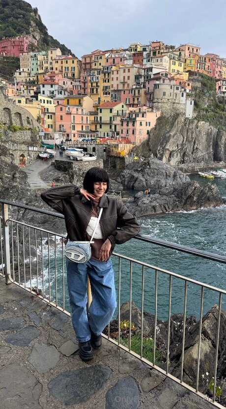 Sarah Heizel nude model images