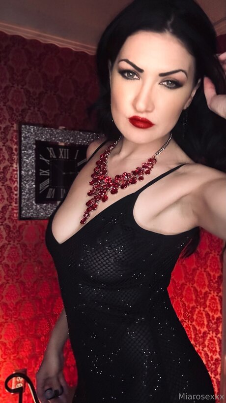 Miarosexxx pretty model pictures